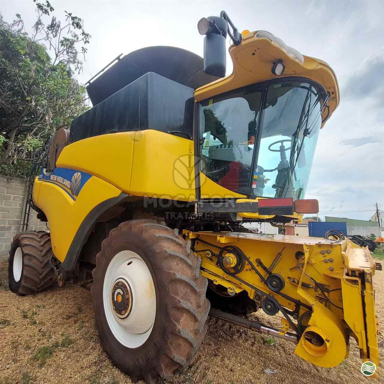 COLHEITADEIRA NEW HOLLAND CR 7.80 Mocafor - New Holland MOCOCA SÃO PAULO SP